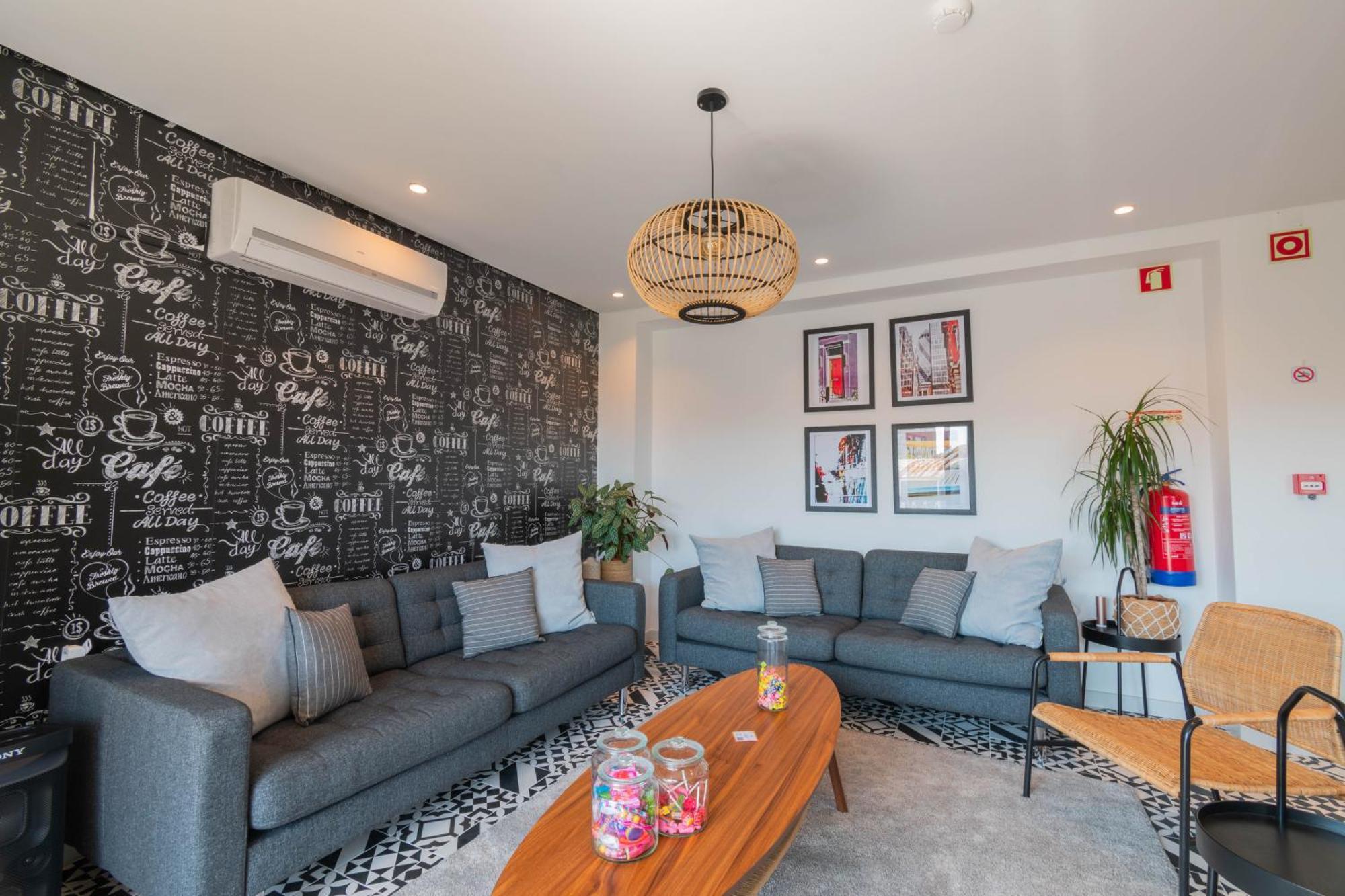 Bed and Breakfast 7Min To Uni Se-Velha - Ac - Work Desk - 300Mbs Wifi Coimbra Exterior foto